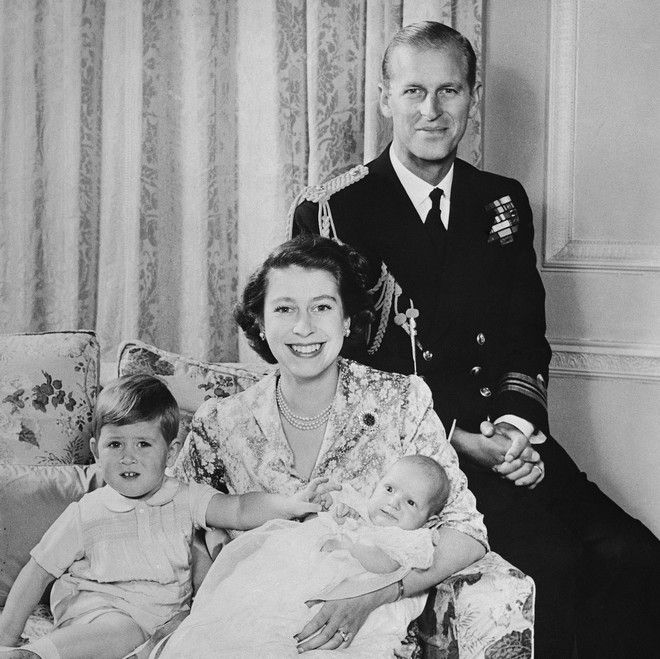 Βασίλισσα Ελισάβετ: Τα σκάνδαλα της οικογένειας, τα 70 χρόνια βασιλείας, η αμύθητη περιουσία και η κληρονόμοι