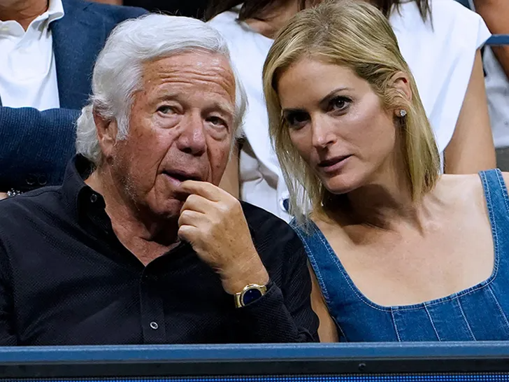 81χρονος δισεκατομμυριούχος παντρεύτηκε στη 47χρονη σύντροφό του 