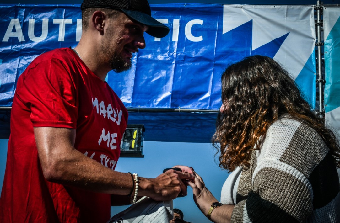 Μαραθώνιος Αθήνας πρόταση γάμου