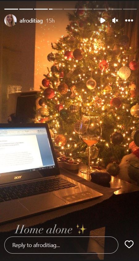 Αφροδίτη Γραμμέλη χριστουγεννιάτικο δέντρο 