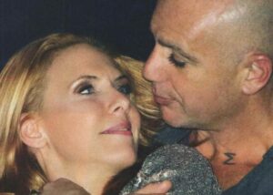 Εβελίνα Παπούλια