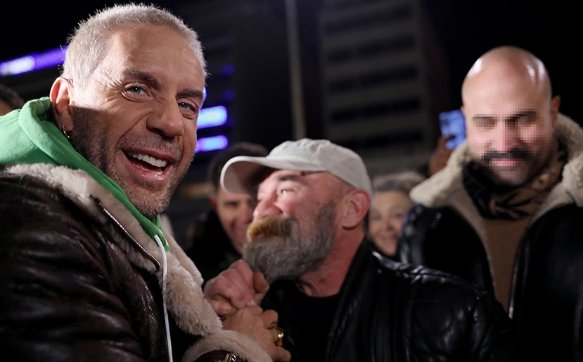 Ο Γιώργος Μαζωνάκης μαγείρεψε για τους άστεγους 