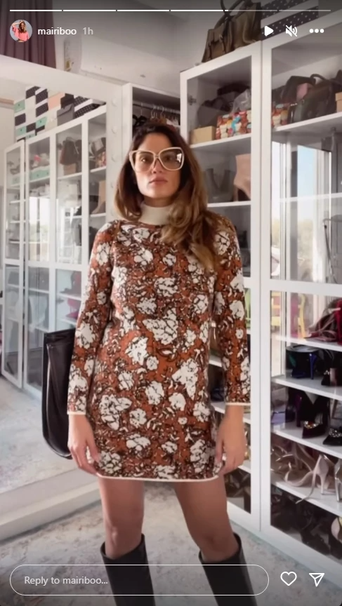 Μαίρη Συνατσάκη κοντό φόρεμα 